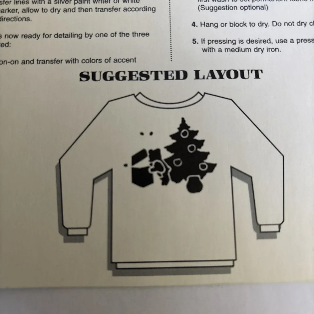 VINTAGE Holiday 90S IRON ON APPLIQUÉ‎ DESIGN FABRIC KIT Christmas Tree With Bear
